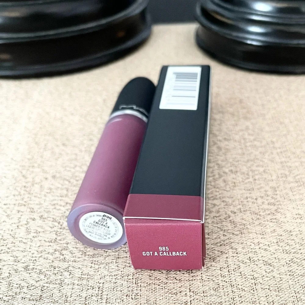 NWT MAC-POWDER KISS LIQUID LIPCOLOUR-GOT A CALL BACK